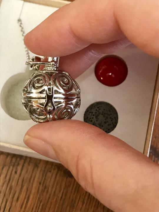 Diffuser Necklace Celtic Spirals