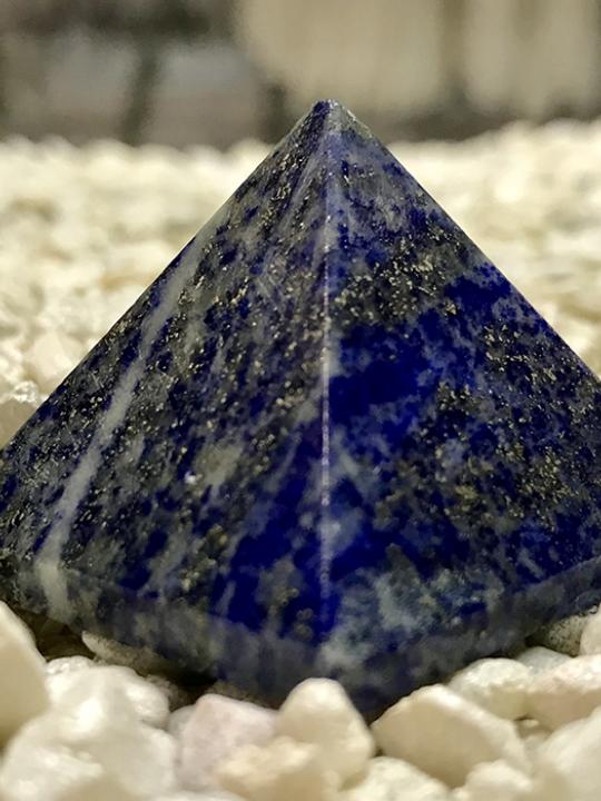 Lapis Lazuli Pyramid 30mm