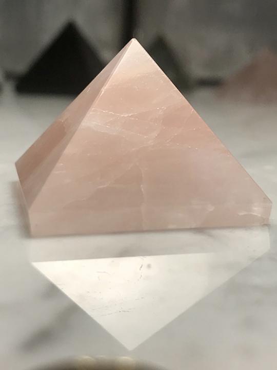 Rose Quartz Pyramid 25MM